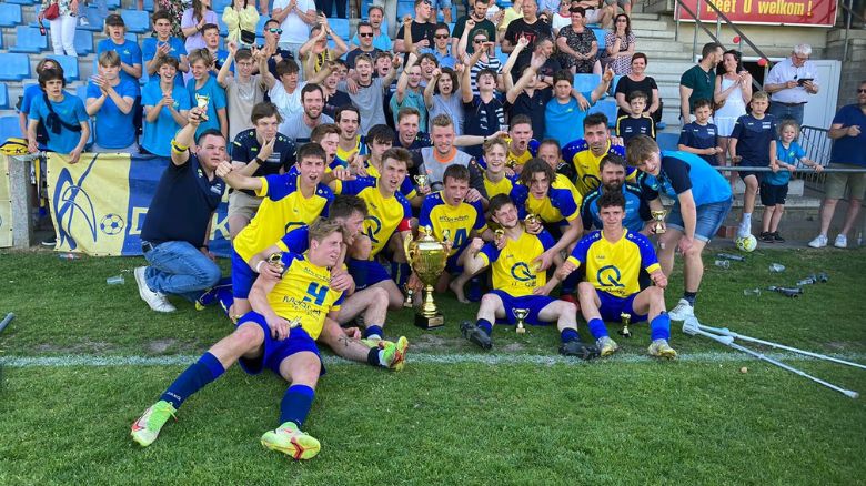 KFC De Kempen B wint Beker van Antwerpen - teamfoto